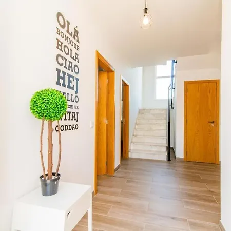Villa Roots - Casa Arvores *